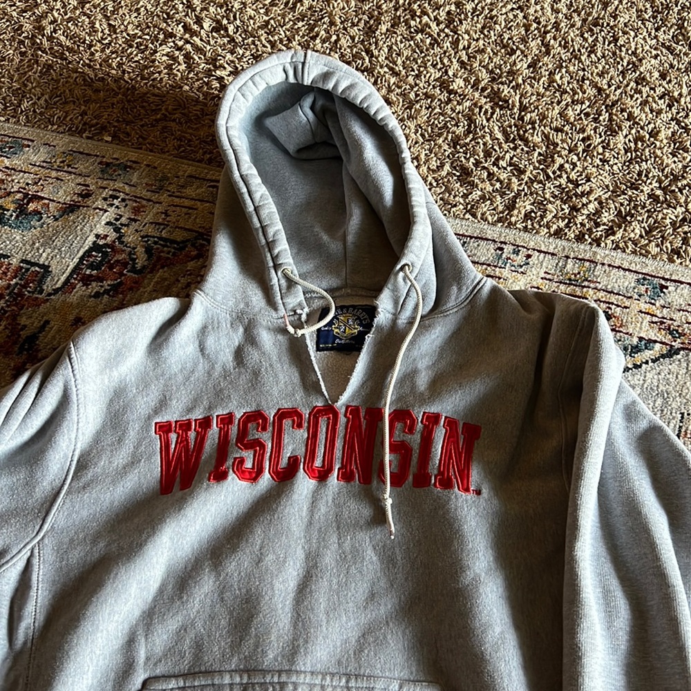 Sweatshirt